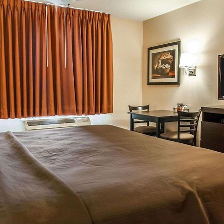 Econo Lodge Inn & Suites Санта Фе Екстериор снимка