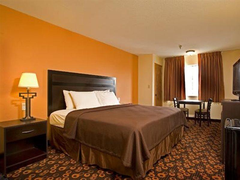 Econo Lodge Inn & Suites Санта Фе Екстериор снимка
