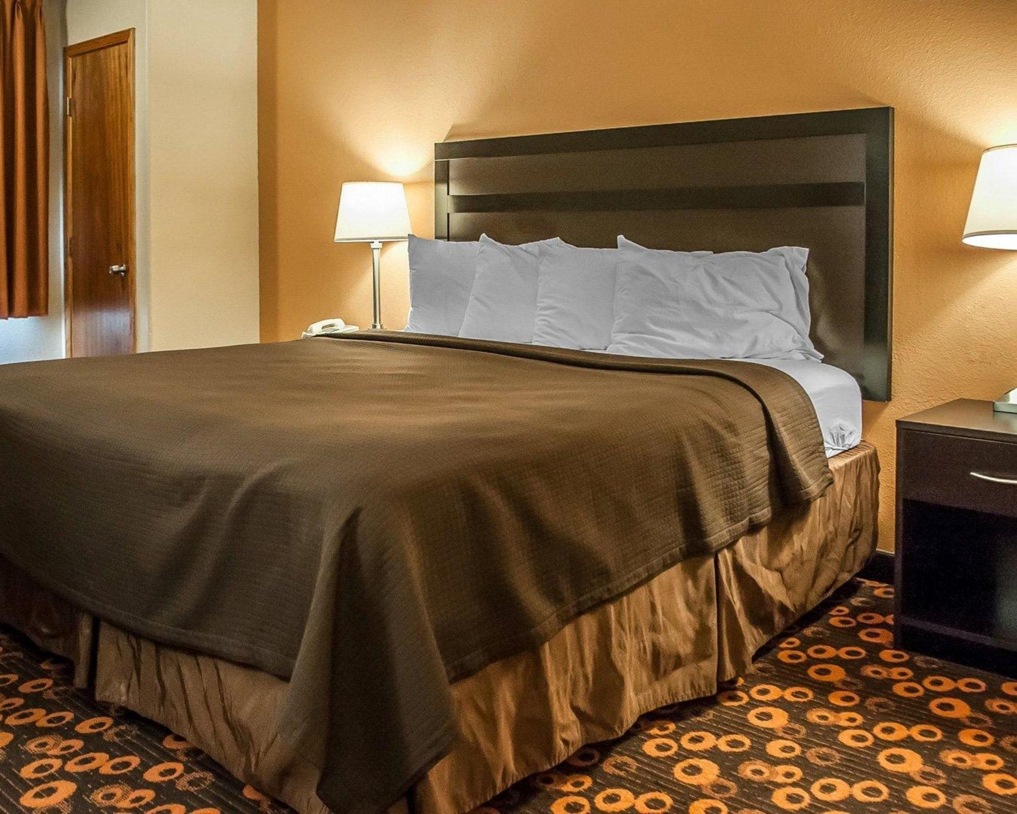 Econo Lodge Inn & Suites Санта Фе Екстериор снимка