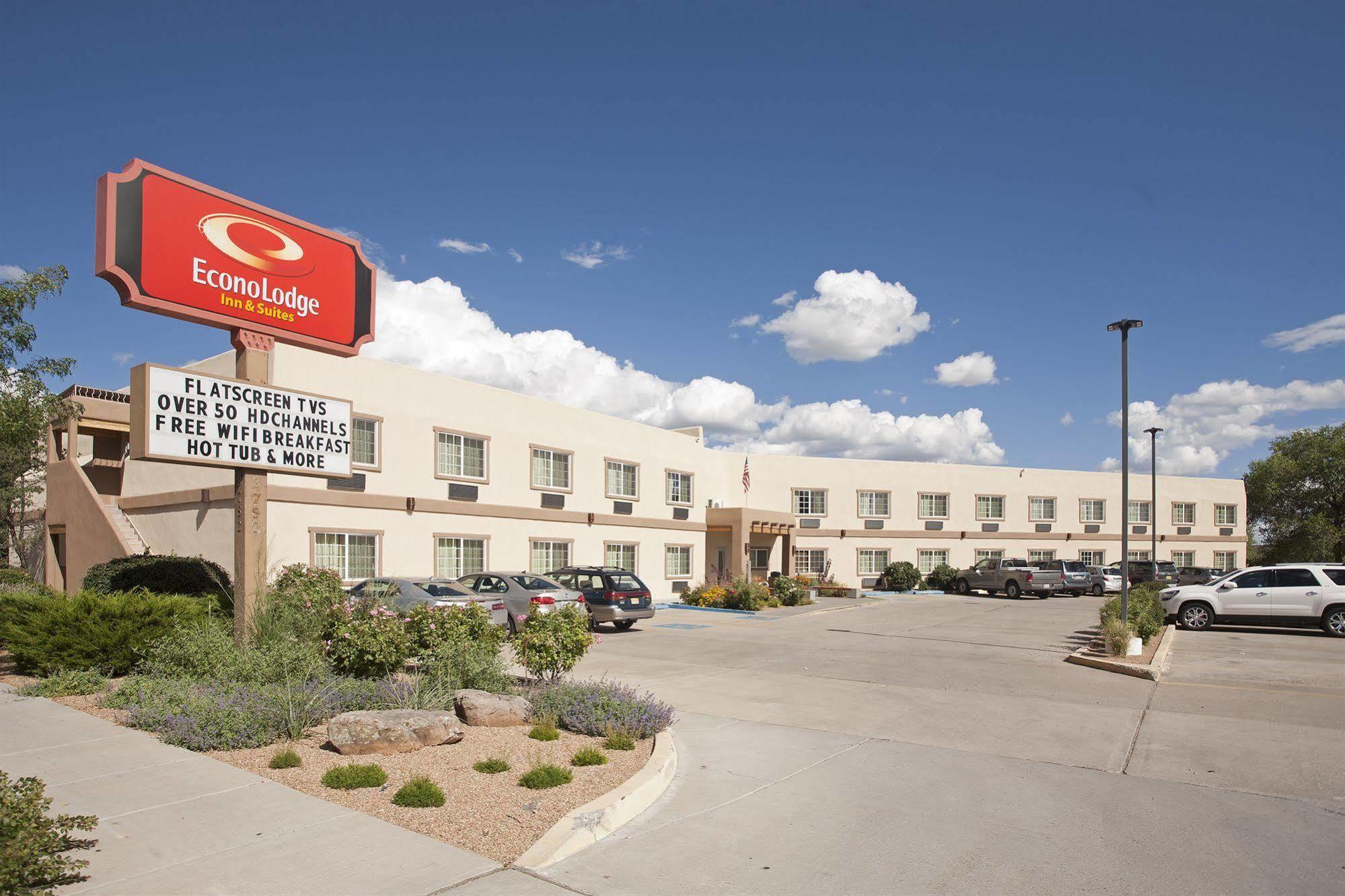 Econo Lodge Inn & Suites Санта Фе Екстериор снимка
