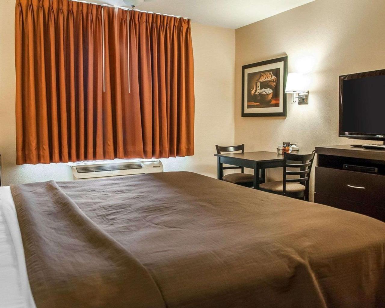 Econo Lodge Inn & Suites Санта Фе Екстериор снимка