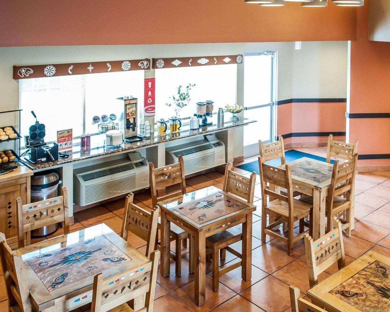 Econo Lodge Inn & Suites Санта Фе Екстериор снимка