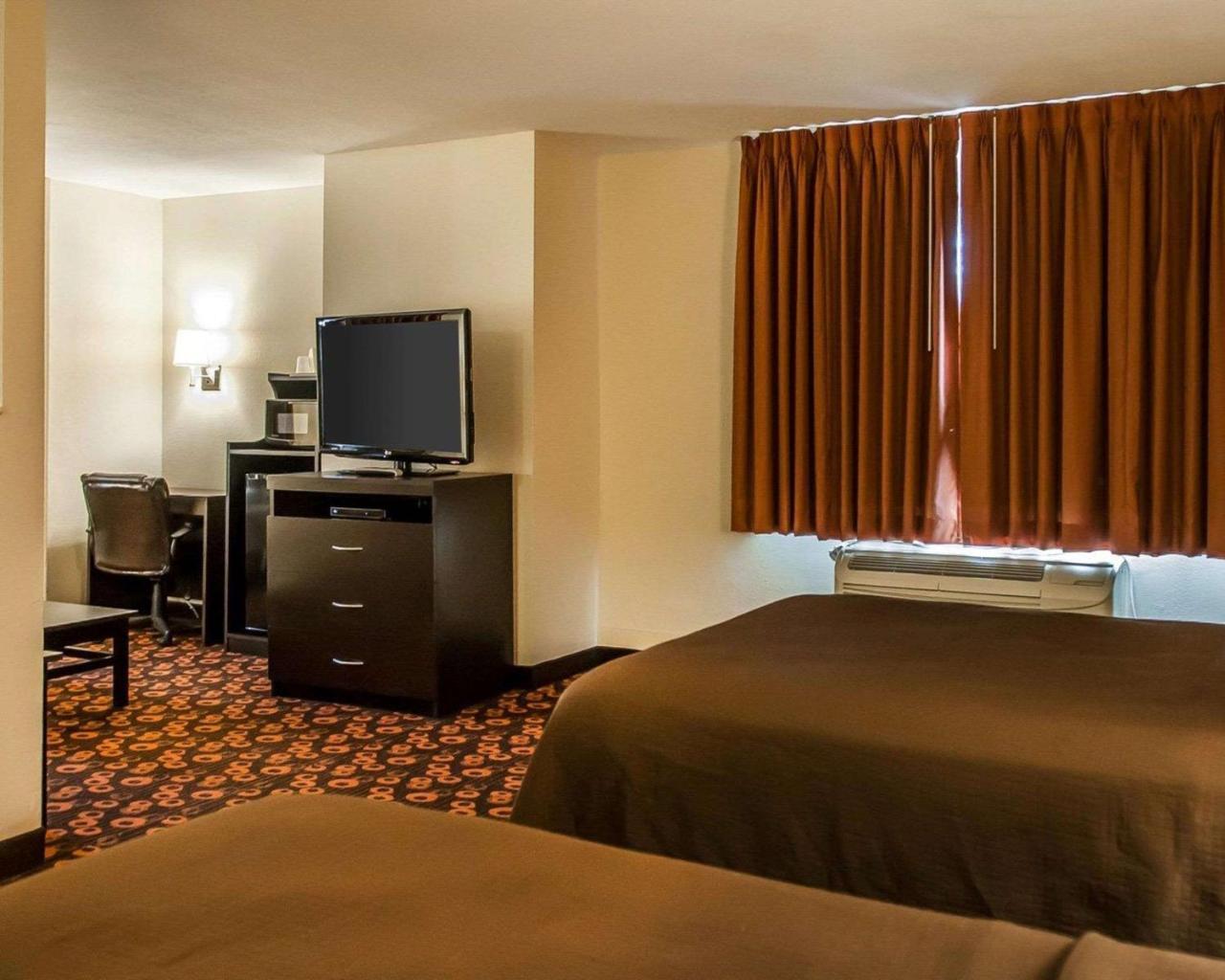 Econo Lodge Inn & Suites Санта Фе Екстериор снимка